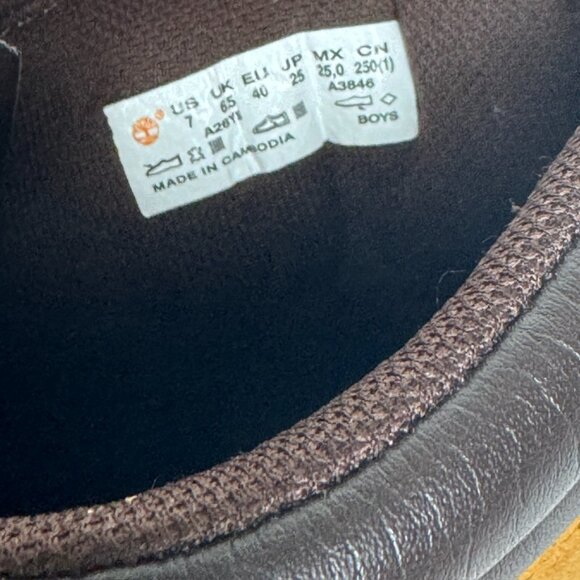 Timberland boots, size boys' 7, look like size women's 7, unisex - Picture 3 of 16